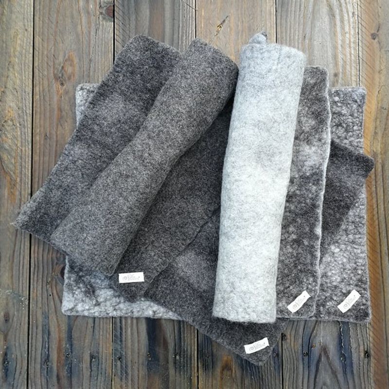 Sitteunderlag - Lys med flor