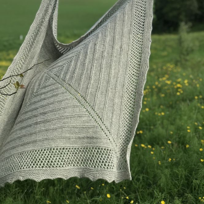 Hovedbilde Strikkepakke -Martes bondeteppe