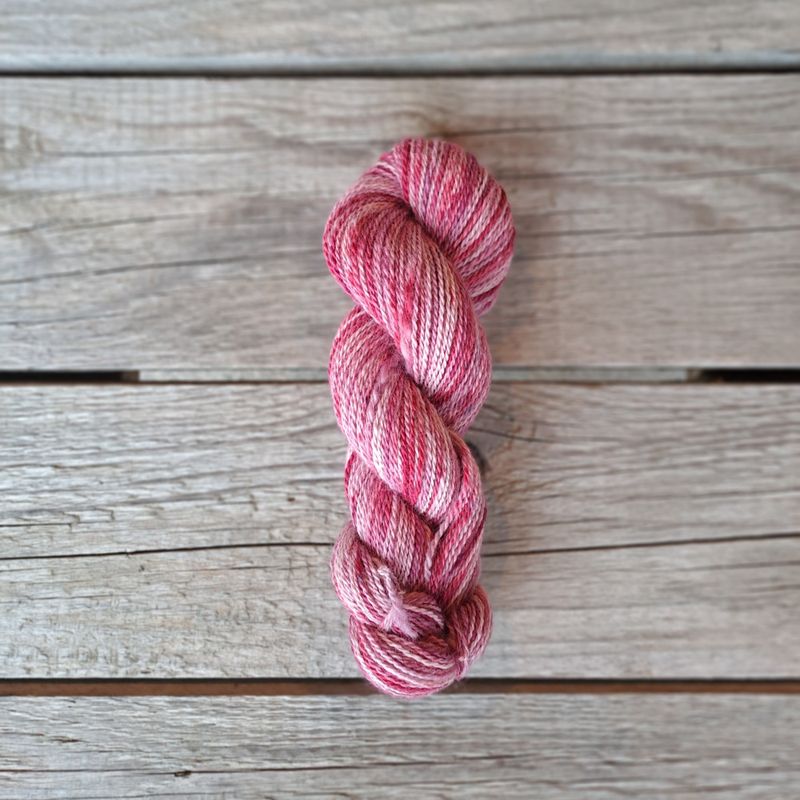 Gammel Selbu angora - Håndfarget 